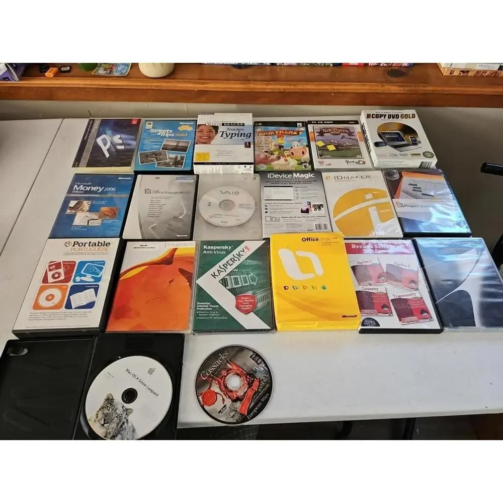 Lot Of 18 Old Microsoft And Mac Computer Programs , Most Have Keys Trl8#32